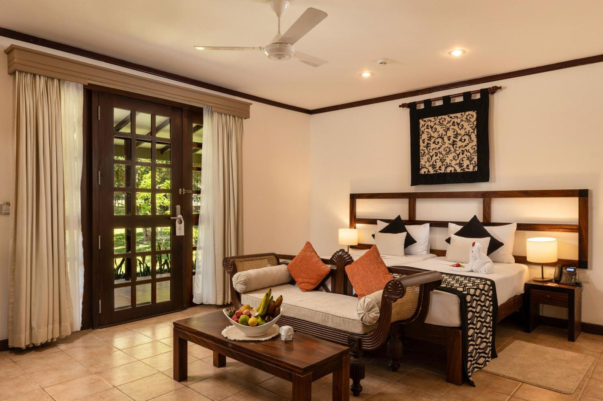 Tamarind Tree Hotel Negombo Buitenkant foto